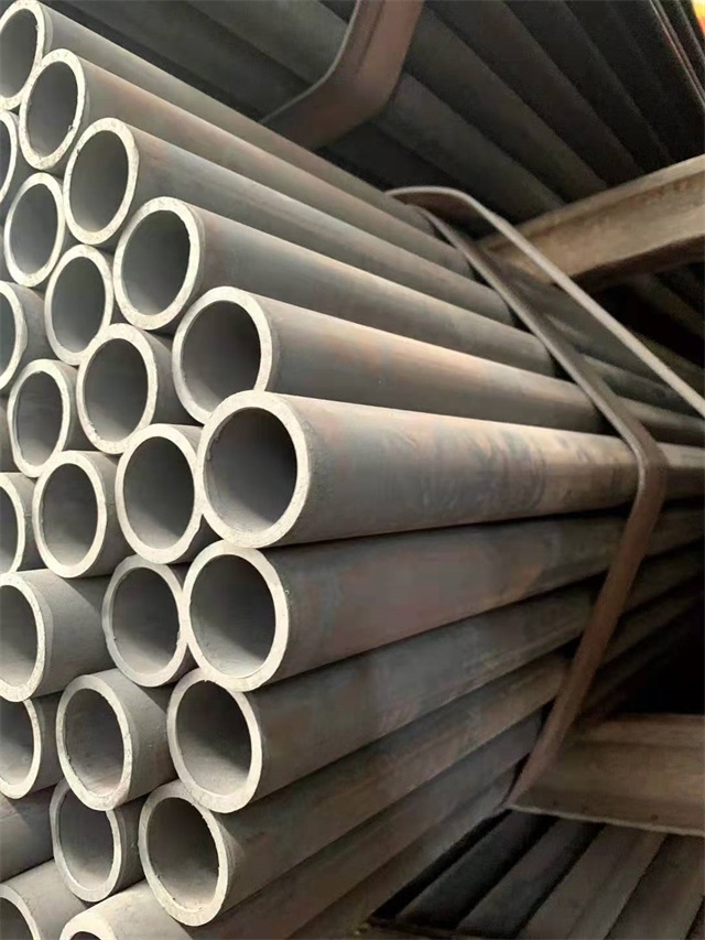 湖北35#结构无缝钢管